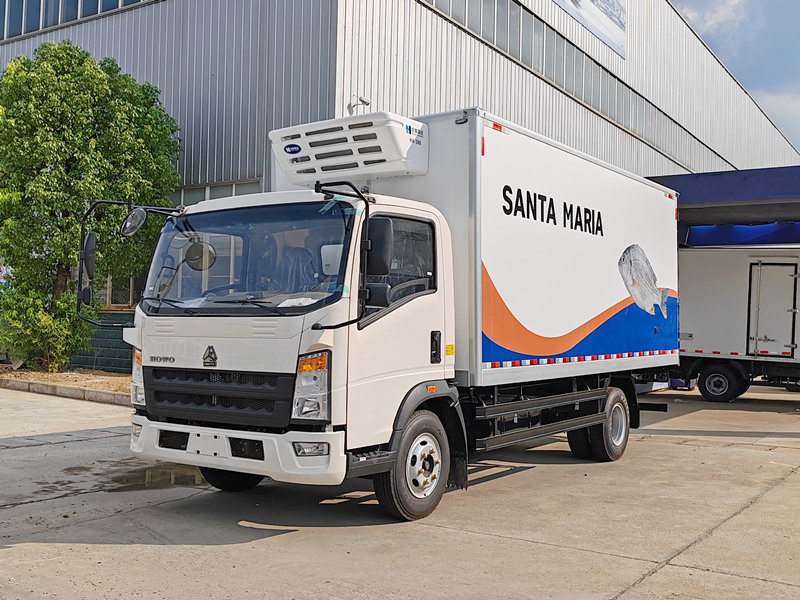 HOWO 5tons seafood freezer truck