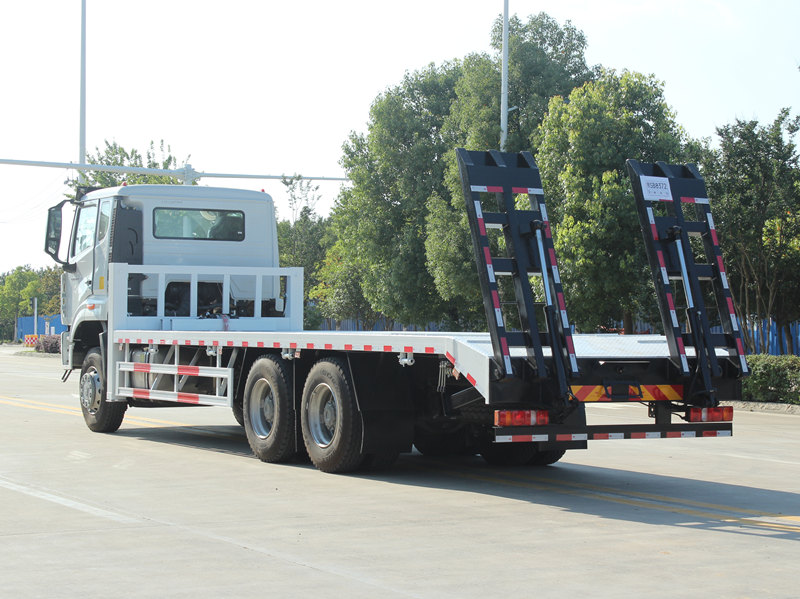HOWO 10 wheeler self-loading trucks for sale