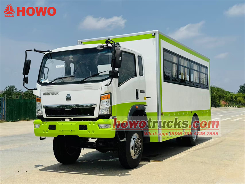Sinotruk 4x4 off road troop carrier truck