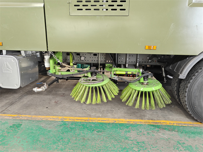 HOWO 12cbm broom sweeper truck