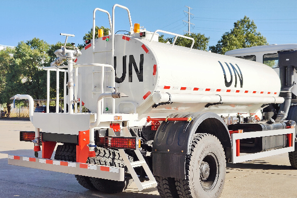 Oval shape water tanker body