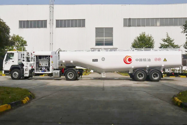 HOWO truck mounted 45000L aircraft fuel trailer