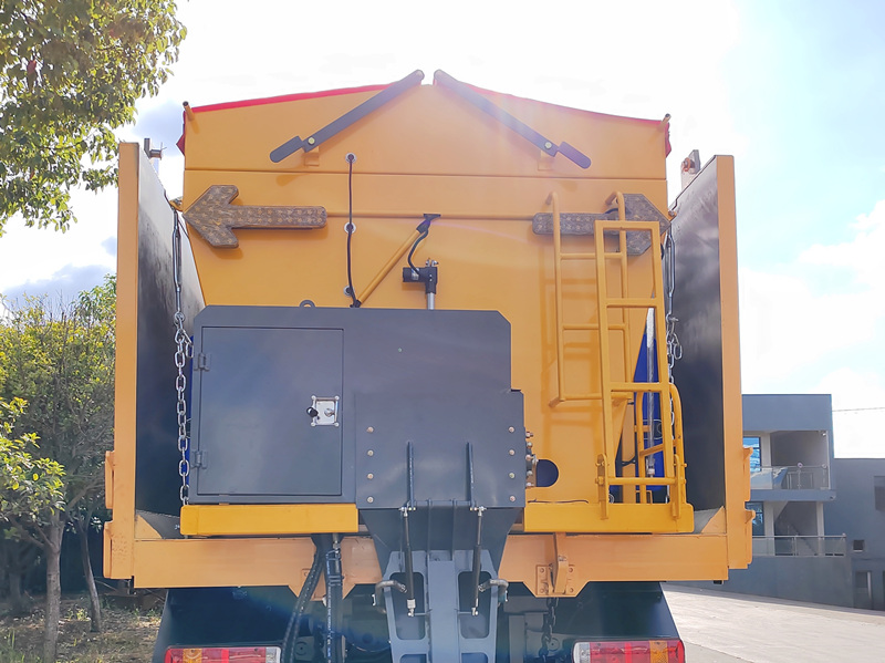 HOWO TX350 6x4 multi-function snowplow 