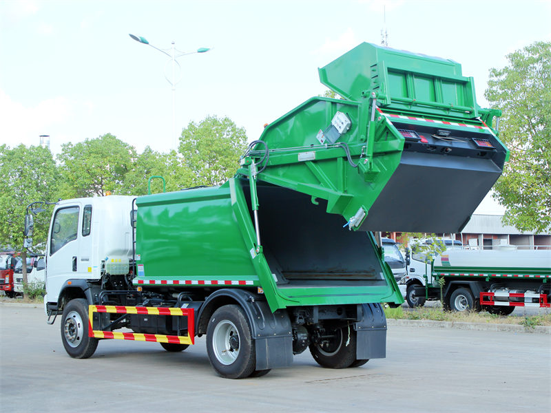 Howo light garbage compactor truck