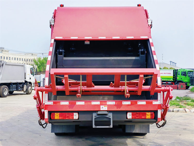 Howo garbage compactor truck