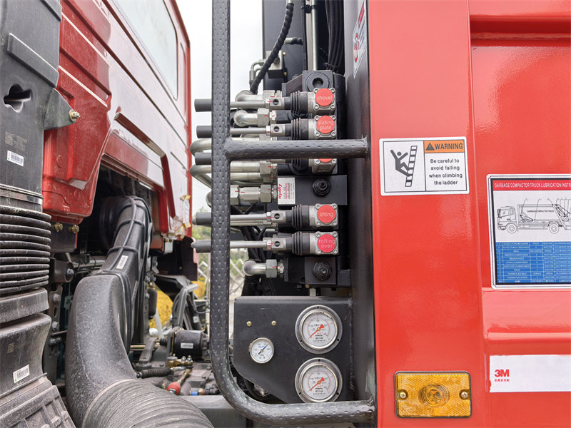 HOWO NX heavy waste compactor truck HOWO NX heavy waste compactor truck